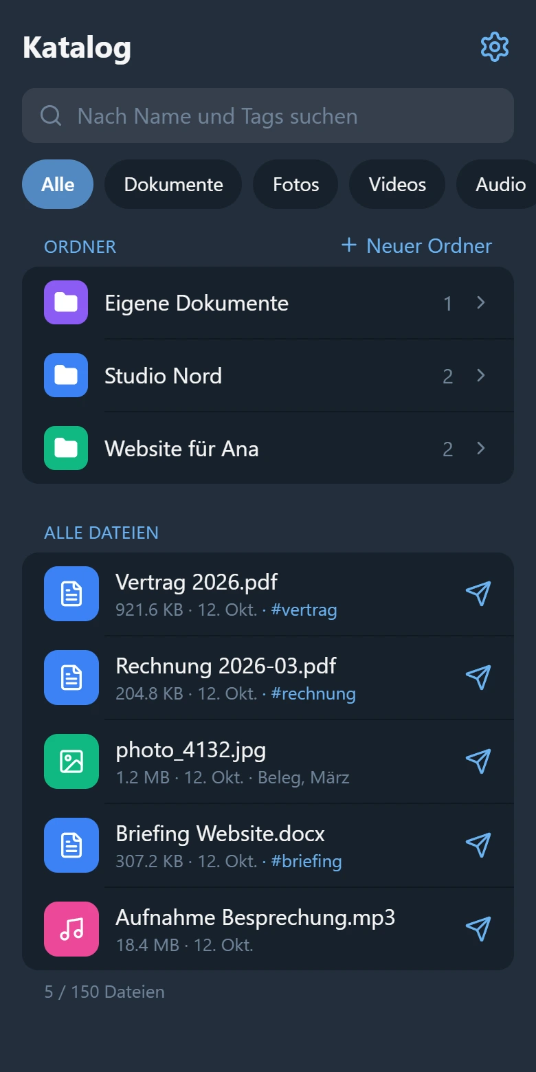 Der Katalog-Bildschirm: ein Suchfeld, drei Ordner und fünf Dateien mit ihren Tags
